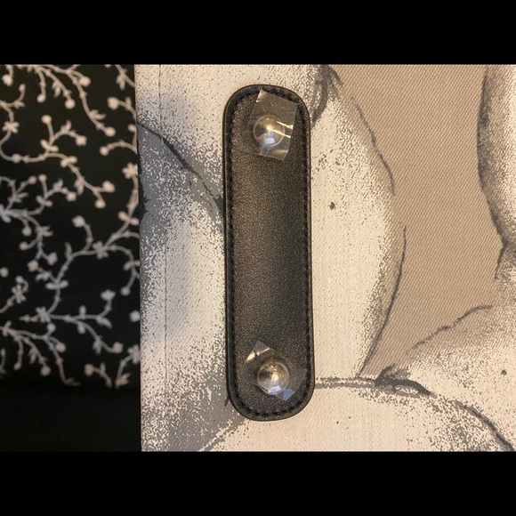 🔴SOLD🔴Authentic RARE New CHANEL Camilla Tote - Picture 13 of 16